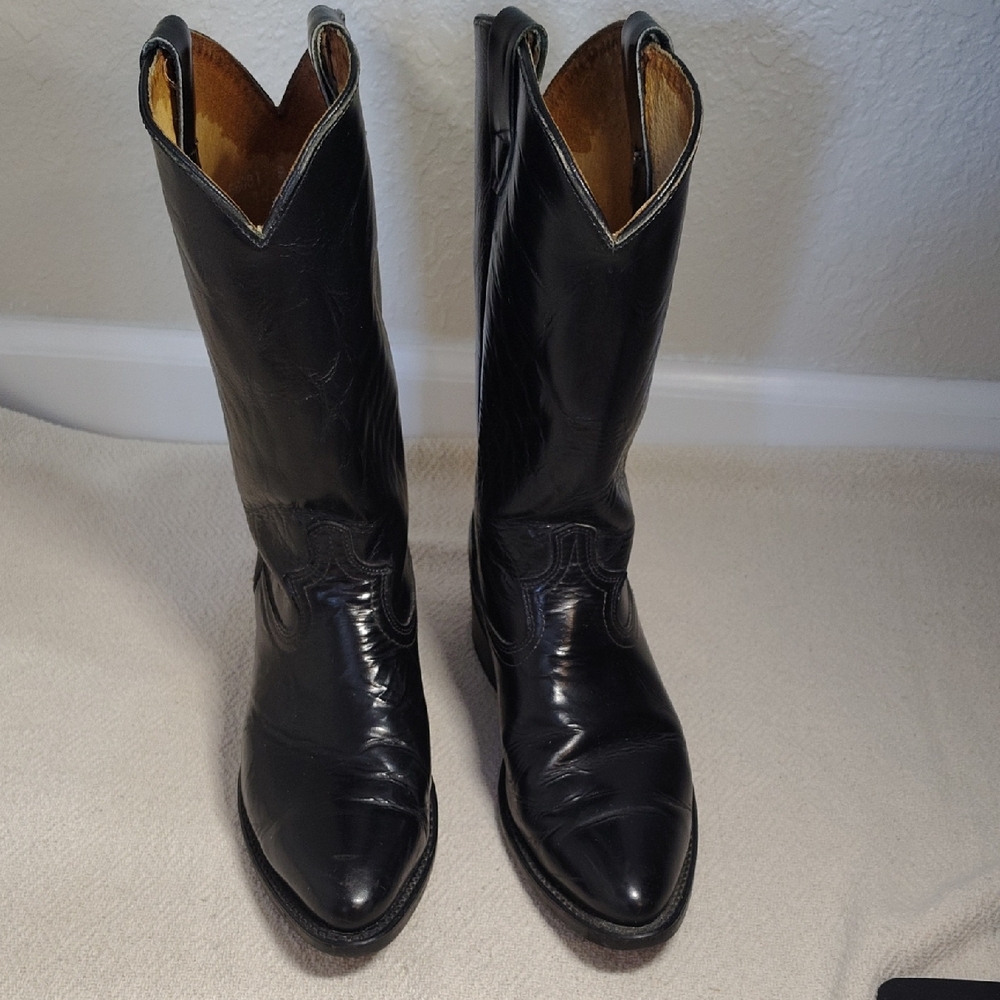 Sleek Black Western Boots